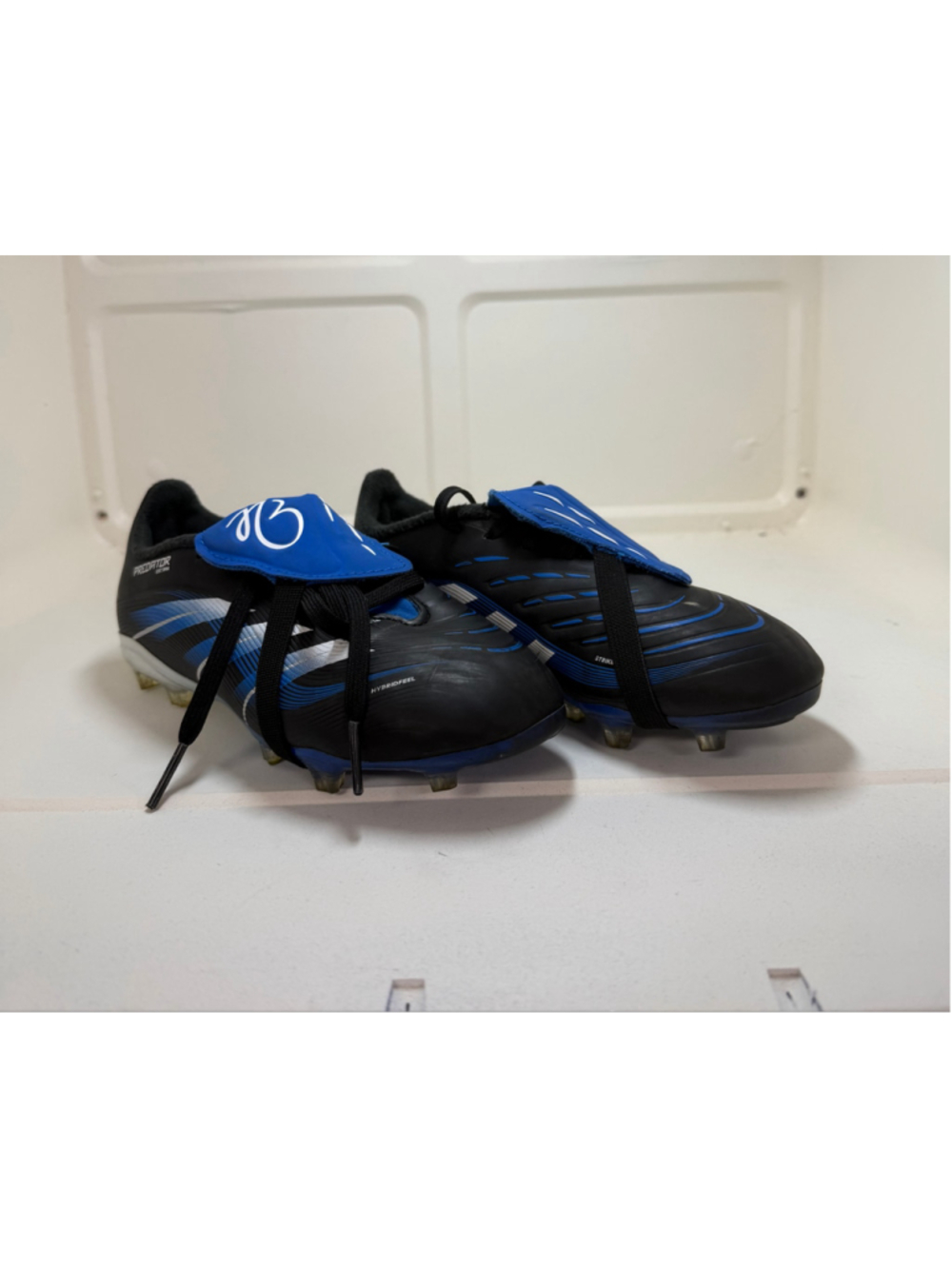 Kids size 13 Adidas Predator Soccer Cleats Black and Blue